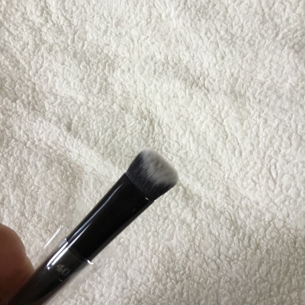 Kat Von D Lock-It Edge Concealer Black Brush - Picture 12 of 15
